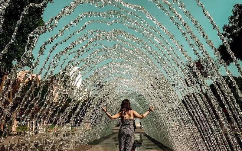 Magic Water Circuit (Circuito Mágico del Agua) with Joseph Guevara